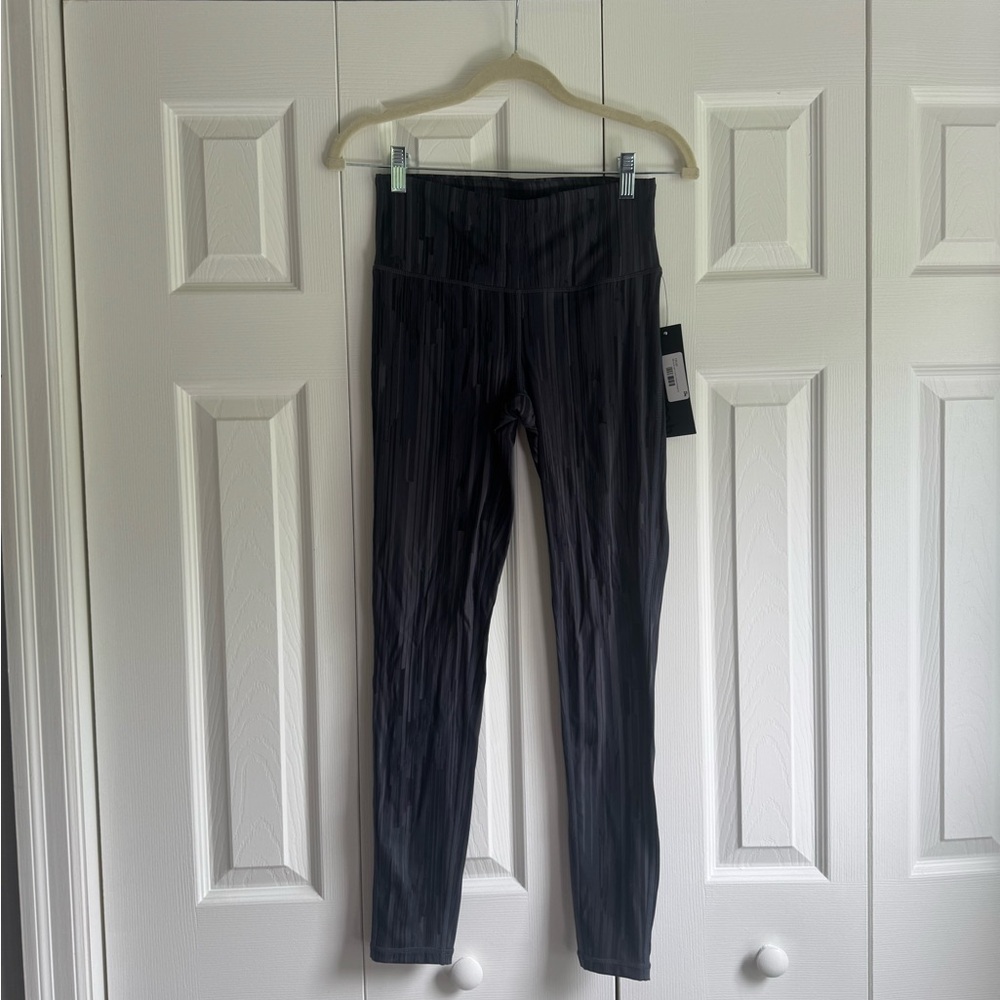 Black and Grey Patterned High-Waisted Leggings